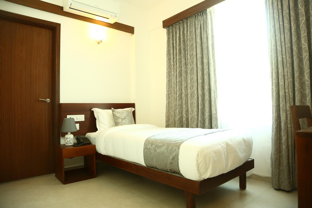 Niko Hotels Kochi Екстериор снимка