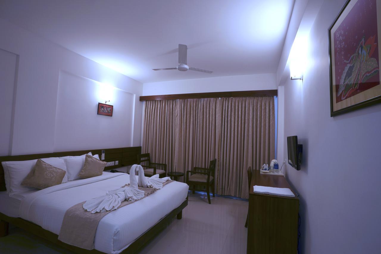 Niko Hotels Kochi Екстериор снимка